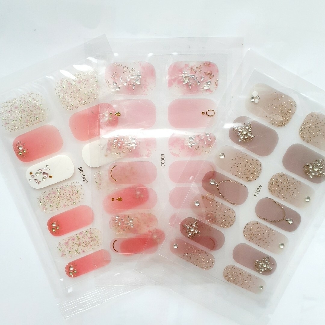 sale❗３Dジェルネイルシール30枚ﾐﾆﾔｽﾘset コスメ/美容のネイル(ネイル用品)の商品写真