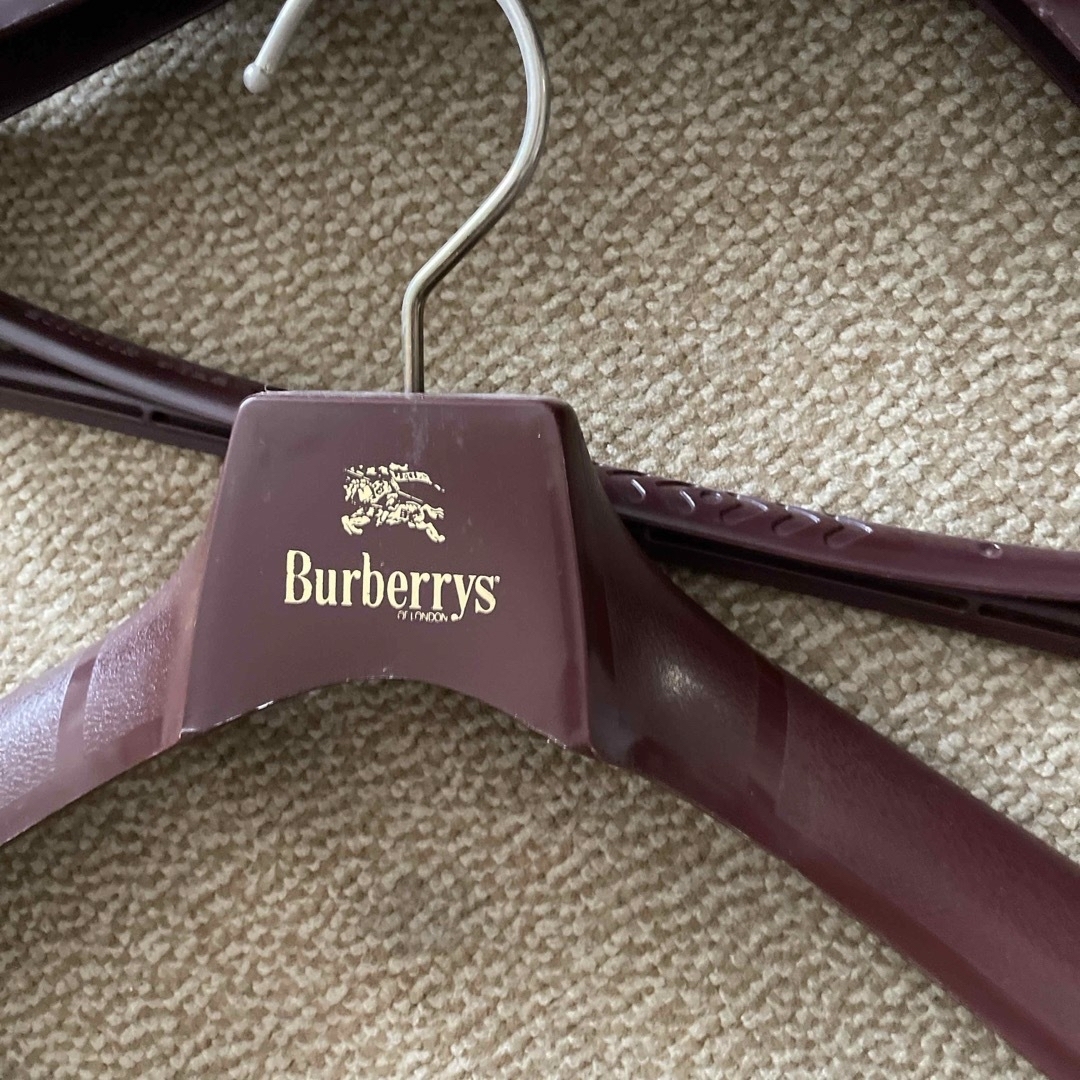 BURBERRY(バーバリー)のハンガー　18本　Burberry他 メンズのメンズ その他(その他)の商品写真