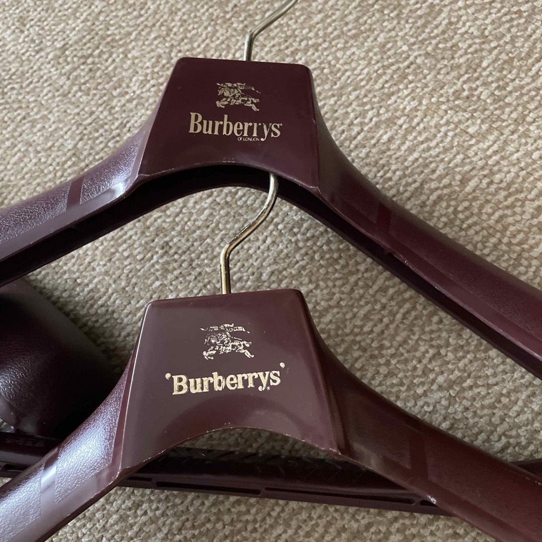 BURBERRY(バーバリー)のハンガー　18本　Burberry他 メンズのメンズ その他(その他)の商品写真