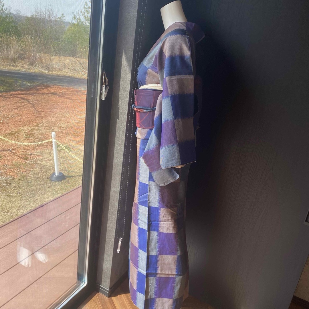 セミアンティーク紬格子柄着物美品！紫とブルー　しつけ付新品　袷　身丈146 レディースの水着/浴衣(着物)の商品写真