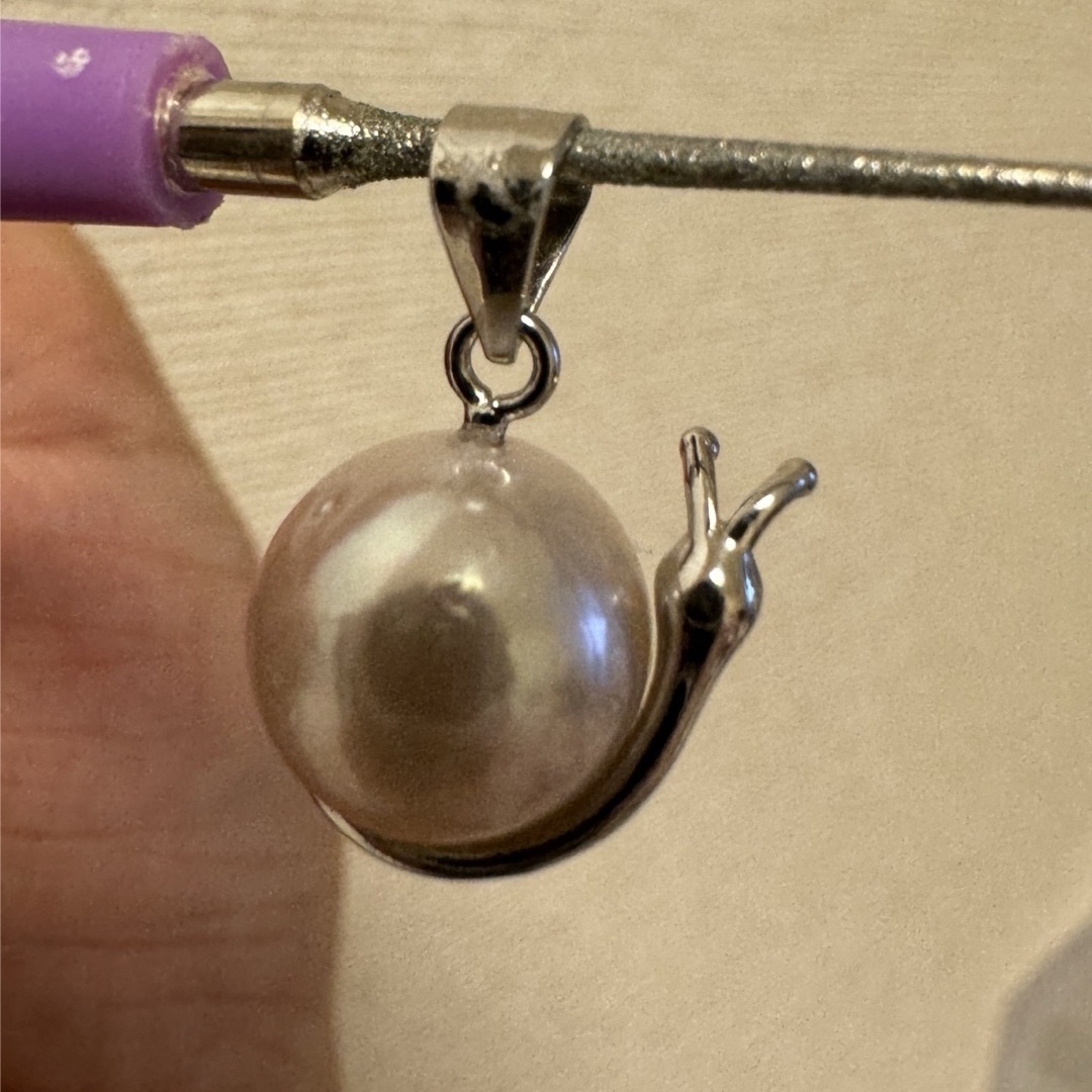 淡水本真珠 デザイン　ペンダントトップ　 レディースのアクセサリー(ネックレス)の商品写真