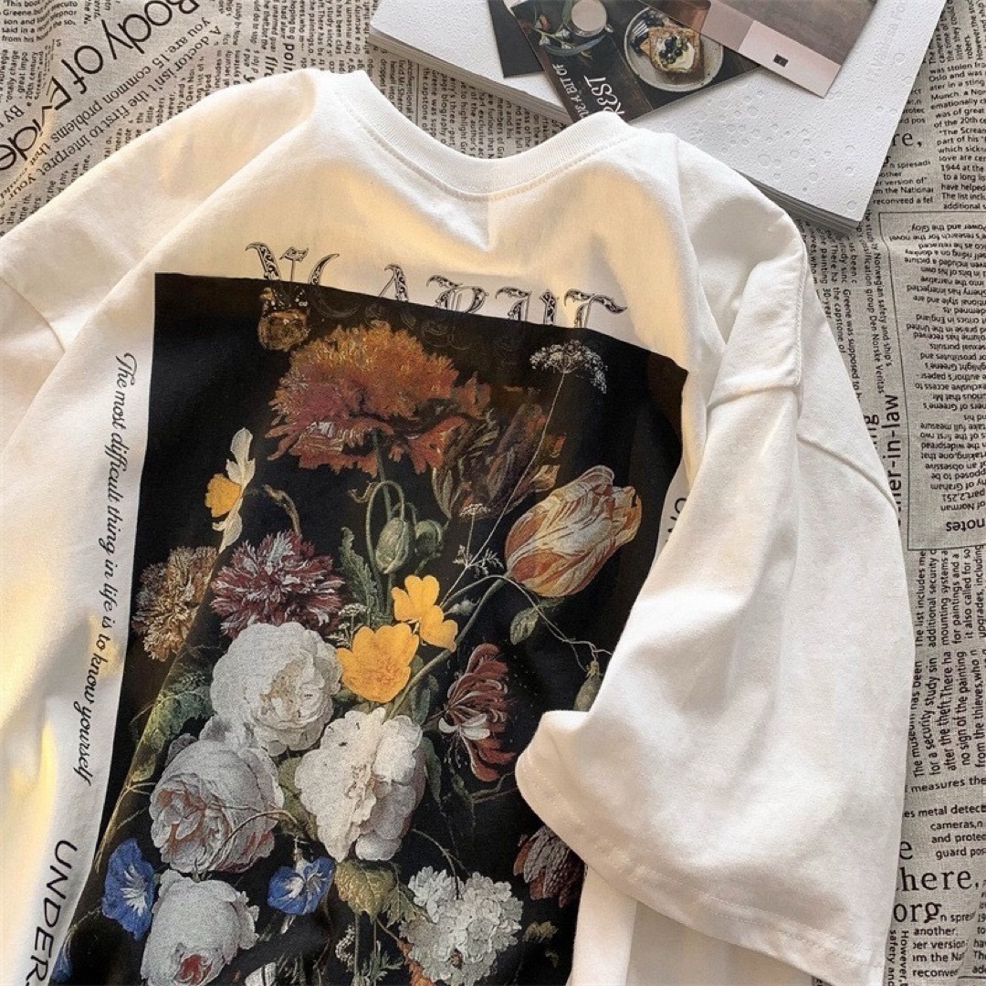 フラワー プリント Tシャツ ホワイト XL ストリート 半袖 花柄 病み レディースのトップス(Tシャツ(半袖/袖なし))の商品写真