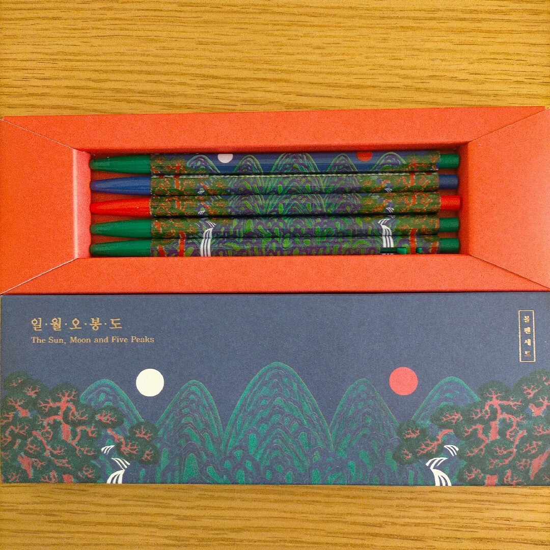 韓国　ボールペン5本セット インテリア/住まい/日用品の文房具(ペン/マーカー)の商品写真