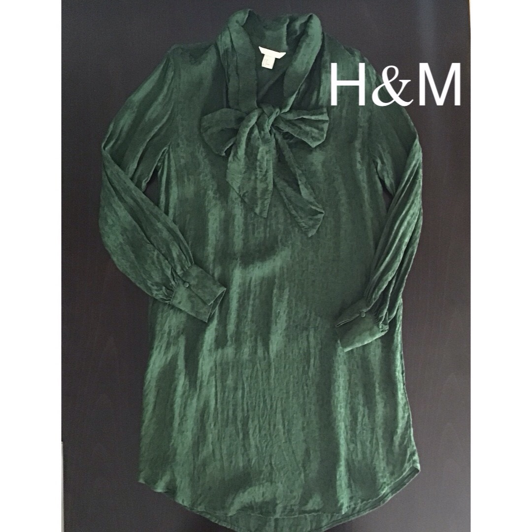 H&M(エイチアンドエム)のエイチアンドエム　H&M　ジャガードパターンワンピースドレス　グリーン レディースのワンピース(ひざ丈ワンピース)の商品写真