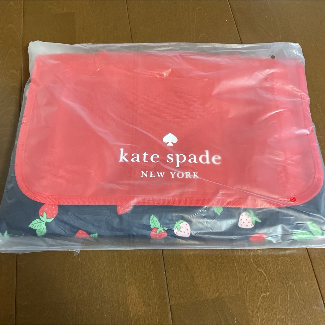 kate spade new york(ケイトスペードニューヨーク)の新品　ケイトスペード　レジャーシート　ピクニックシート スポーツ/アウトドアのアウトドア(その他)の商品写真