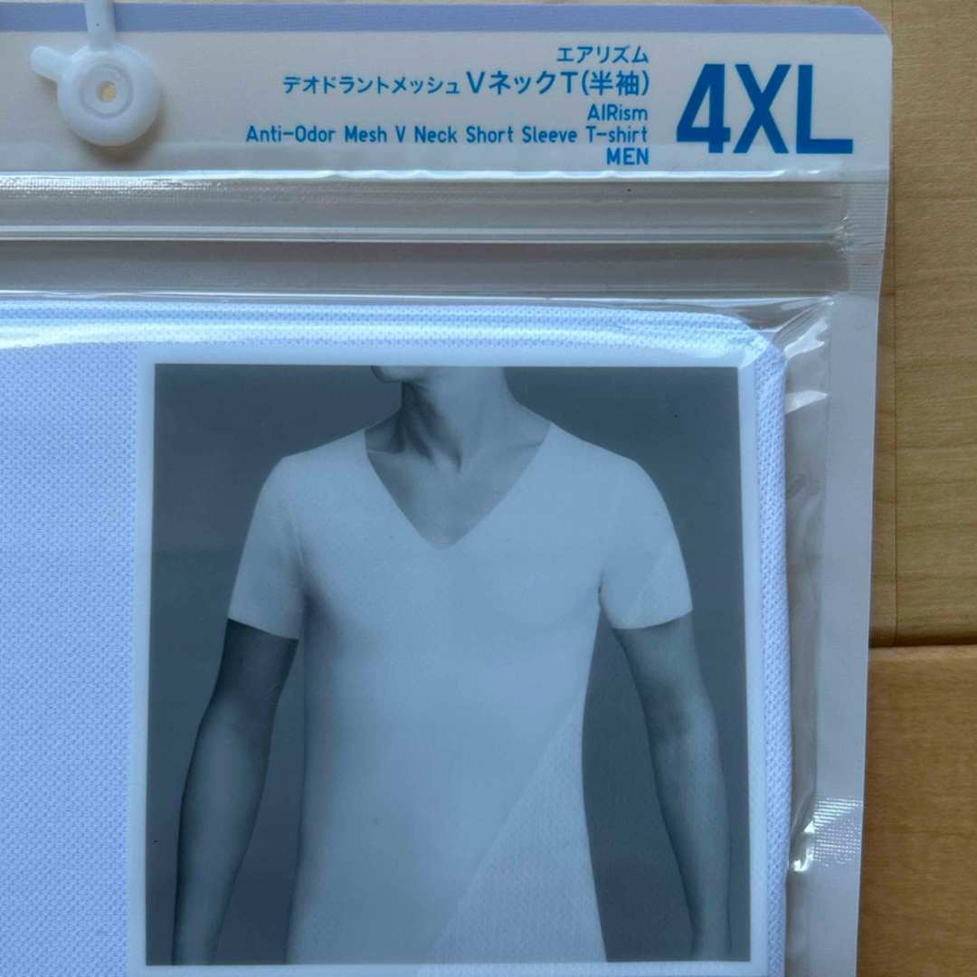 UNIQLO(ユニクロ)のAIR ism     ＶネックＴ(半袖)  4XL メンズのアンダーウェア(その他)の商品写真