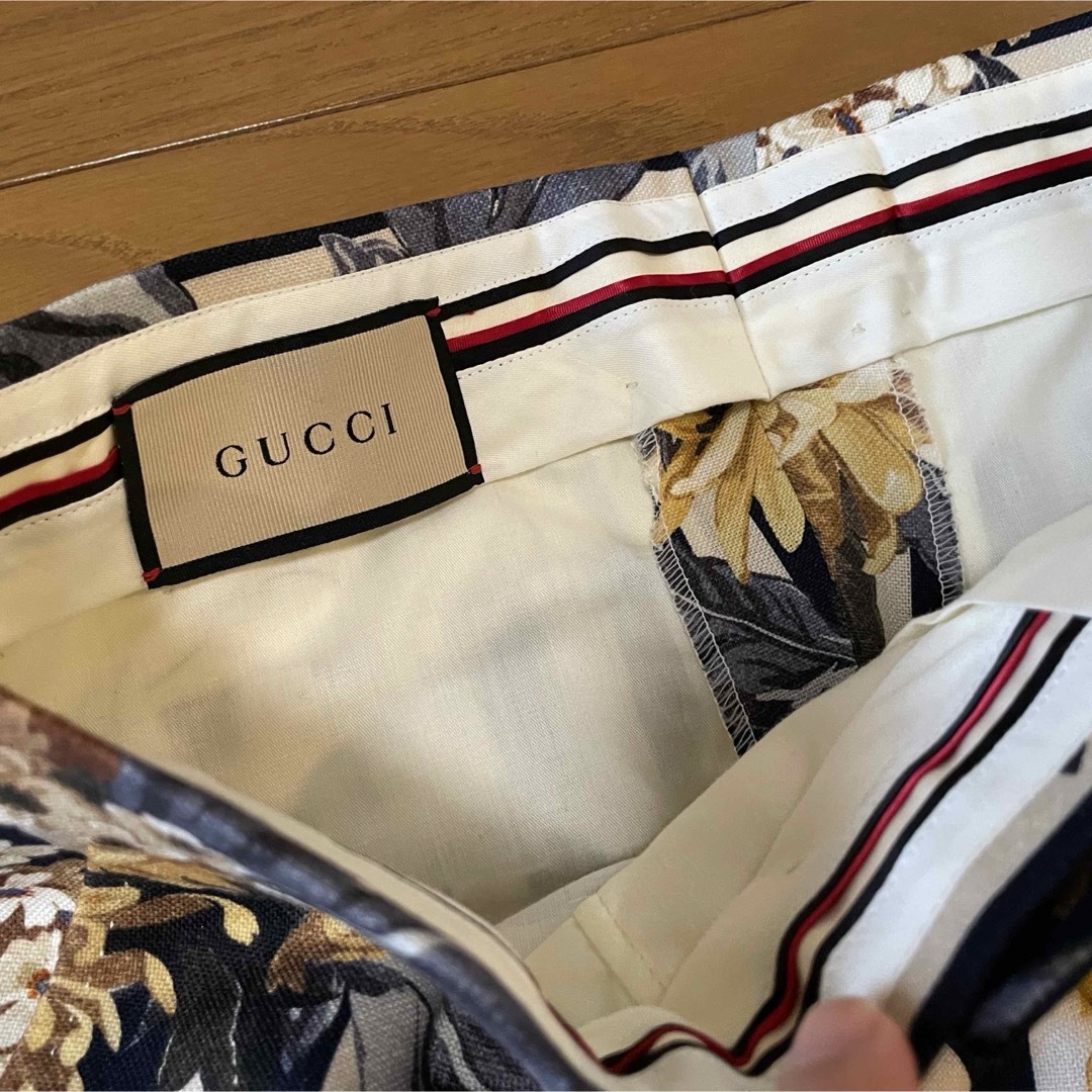 Gucci(グッチ)の⚫︎GUCCIグッチ菊柄ストライプパンツDIY新品 レディースのパンツ(カジュアルパンツ)の商品写真