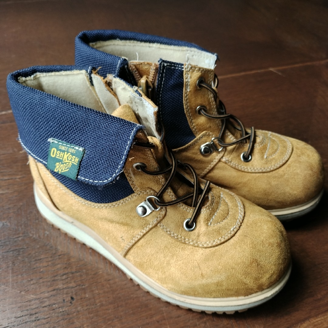 OshKosh(オシュコシュ)のキッズワークブーツ　OSHKOSH　ビゴッシュ キッズ/ベビー/マタニティのキッズ靴/シューズ(15cm~)(ブーツ)の商品写真