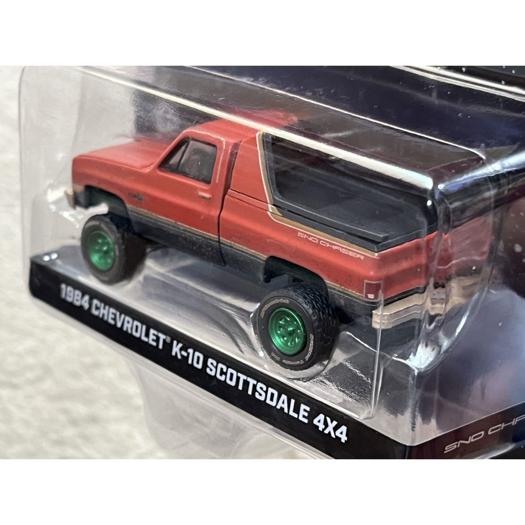 Chevrolet(シボレー)の1/64 グリーンライト シボレー K-10 スコッツデール グリーンマシーン エンタメ/ホビーのおもちゃ/ぬいぐるみ(ミニカー)の商品写真