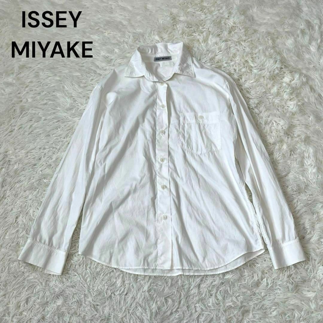 ISSEY MIYAKE(イッセイミヤケ)のISSEY イッセイミヤケ　白シャツ　シャツ　M メンズのトップス(シャツ)の商品写真