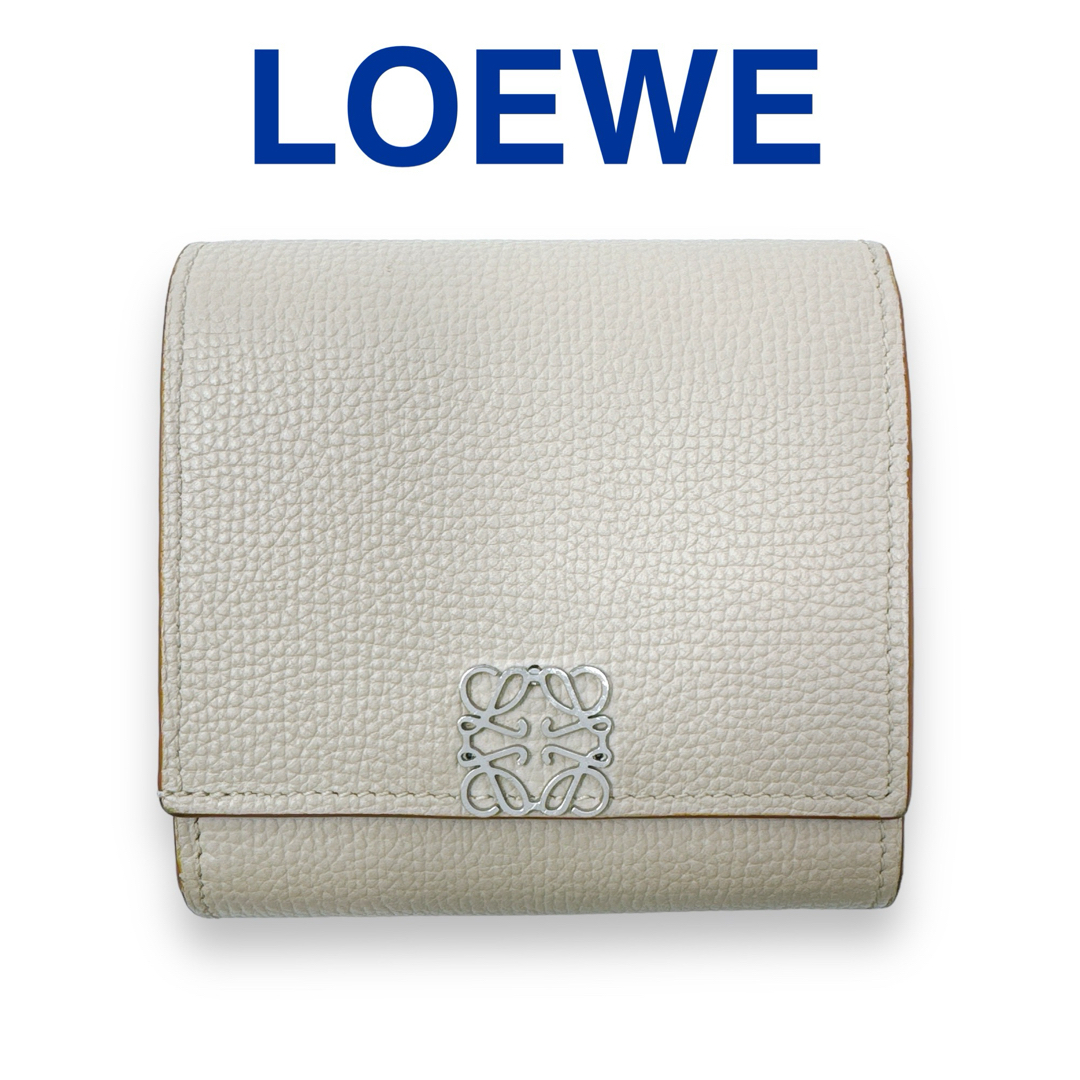 LOEWE(ロエベ)のロエベ 2つ折り財布 アナグラム コンパクト フラップウォレット ベージュ 本革 レディースのファッション小物(財布)の商品写真