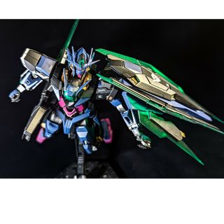 バンダイ(BANDAI)のMG 1/100 ダブルオークアンタ  オリジナルカラーver（全塗装完成品）(模型/プラモデル)