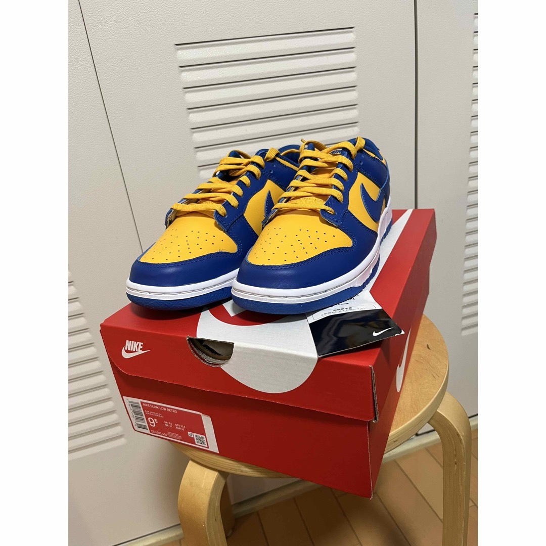 NIKE(ナイキ)のNIKE DUNK LOW Blue Jay and Uni Gold/UCLA メンズの靴/シューズ(スニーカー)の商品写真