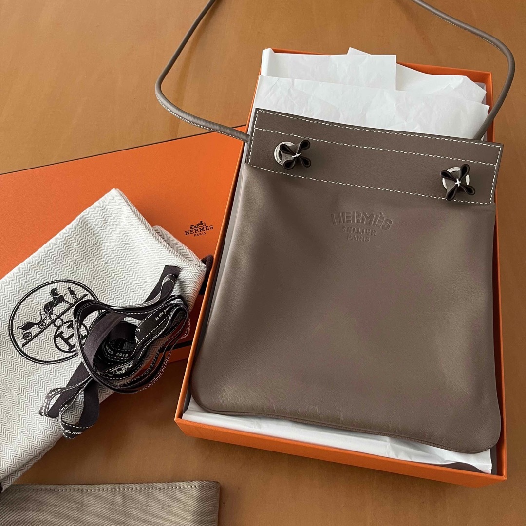 エルメス アリーヌミニ HERMES エトゥープ 斜めがけ ショルダー エルメス アリーヌミニ HERMES エトゥープ 斜めがけ ショルダー