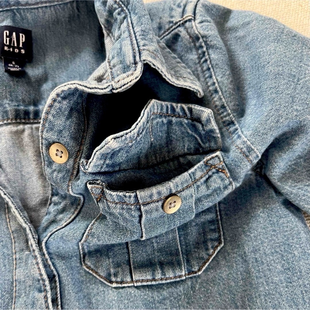 GAP KIDS デニムシャツ ダンガリーシャツ キッズ/ベビー/マタニティのキッズ服女の子用(90cm~)(ブラウス)の商品写真