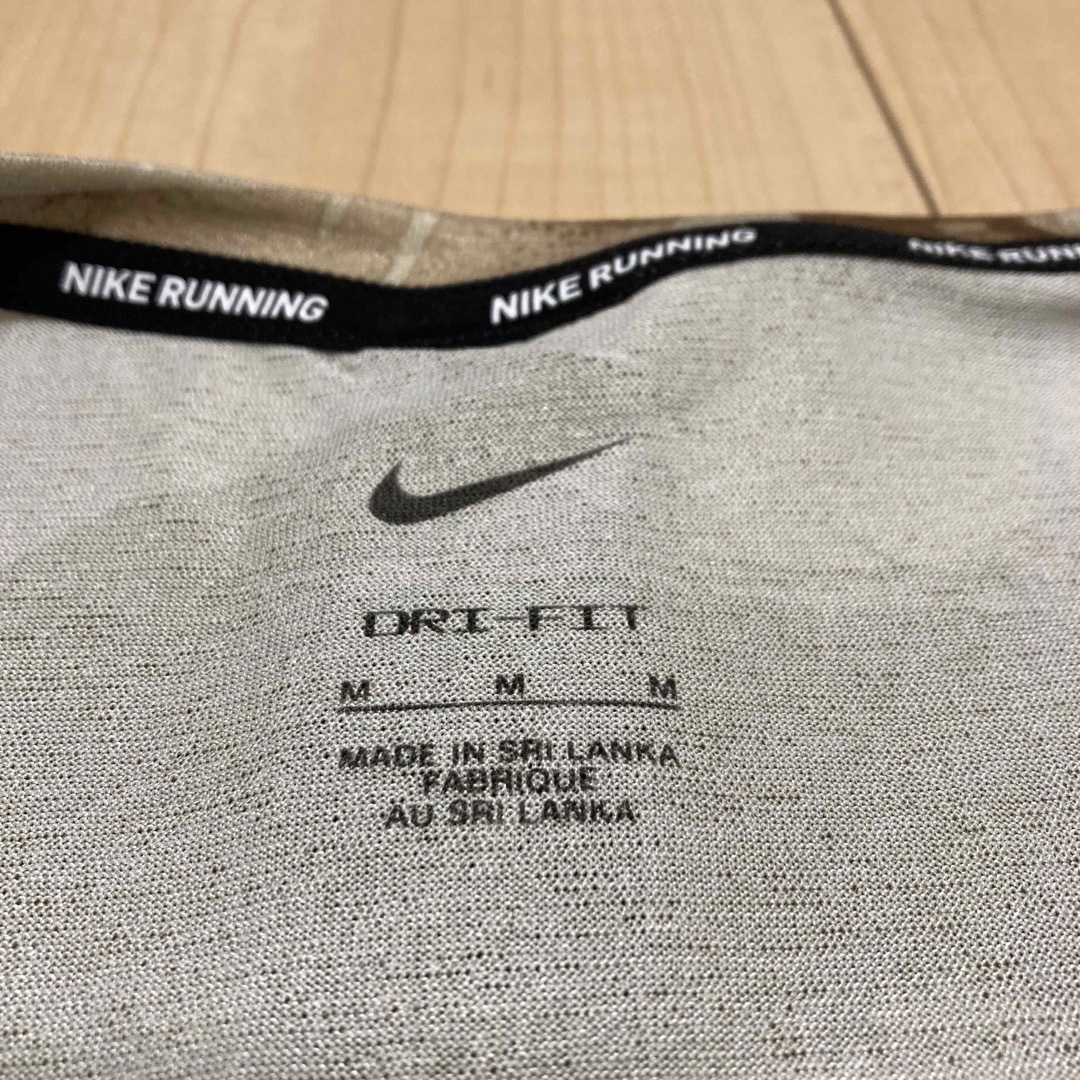 NIKE(ナイキ)のナイキ　迷彩　カモフラ　Ｔシャツ　新品未使用タグ付き メンズのトップス(Tシャツ/カットソー(半袖/袖なし))の商品写真