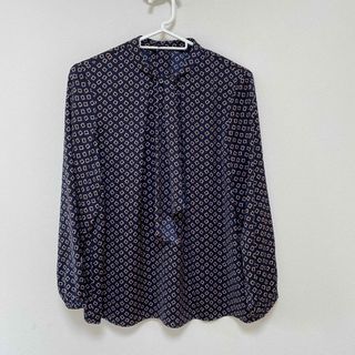 在庫一掃¥777SALE③ a.v.vブラウス　ネイビー　L