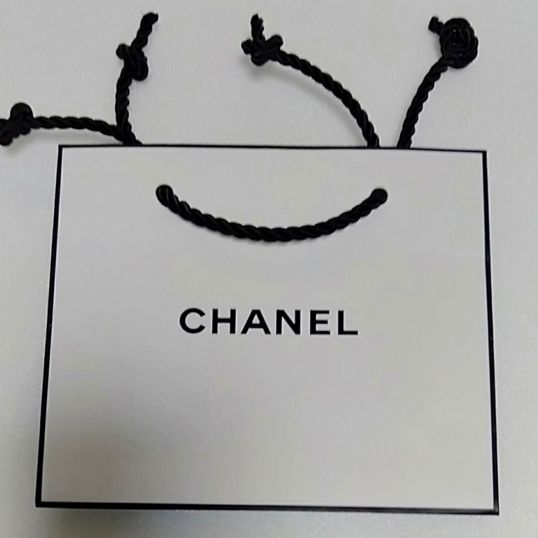 CHANEL(シャネル)の[ショップ袋⑤]シャネル 他 ハイブランドショップ袋 5枚セット レディースのバッグ(ショップ袋)の商品写真