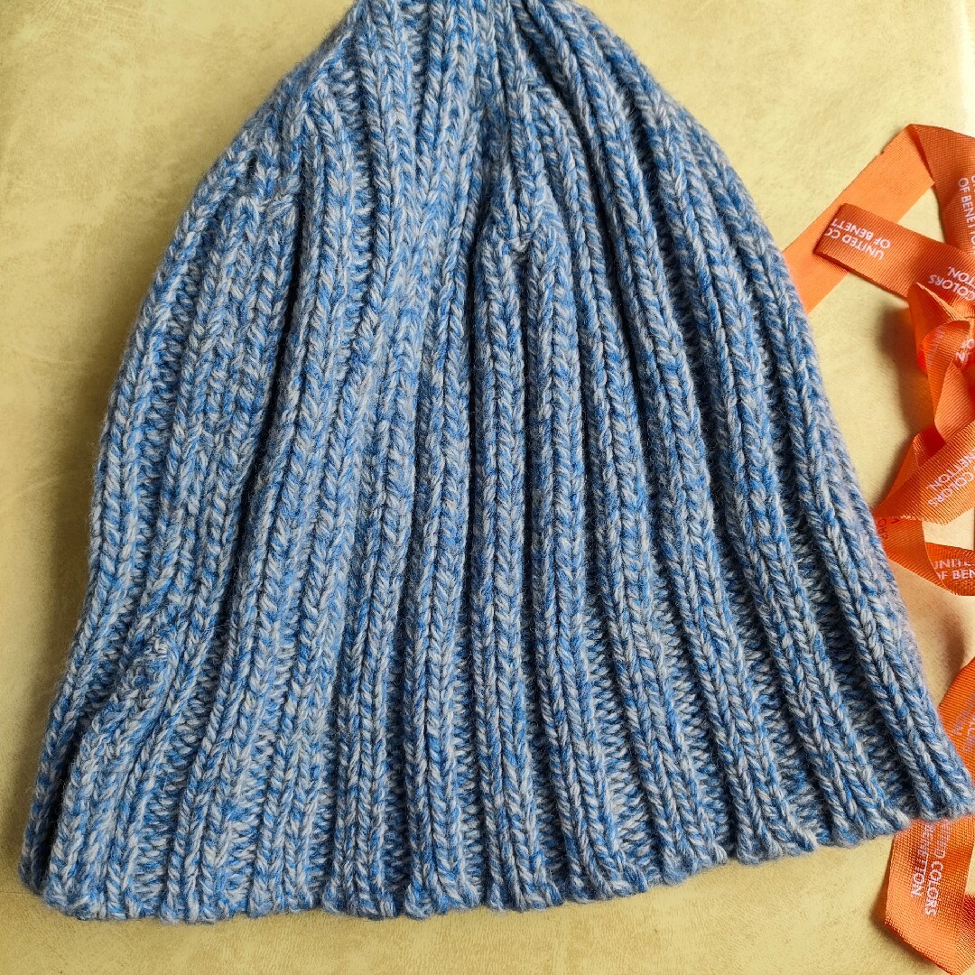 BENETTON(ベネトン)のベネトン　ニット帽　BENETTON 帽子　ニットキャップ　防寒　厚め　温かい レディースの帽子(ニット帽/ビーニー)の商品写真