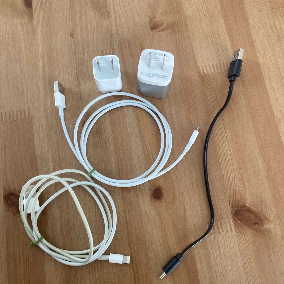 Apple(アップル)のiPhone充電ケーブル×3アダプター×2セット スマホ/家電/カメラの生活家電(変圧器/アダプター)の商品写真