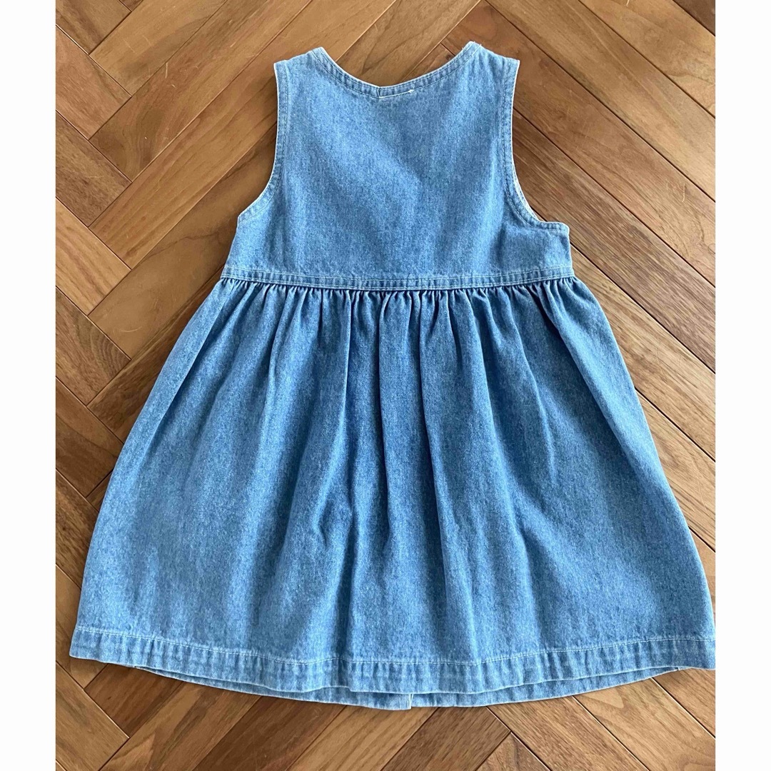 OshKosh(オシュコシュ)のoshkosh  ハート刺繍デニムワンピース　4 キッズ/ベビー/マタニティのキッズ服女の子用(90cm~)(ワンピース)の商品写真