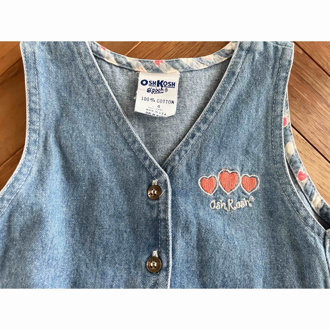 OshKosh(オシュコシュ)のoshkosh  ハート刺繍デニムワンピース　4 キッズ/ベビー/マタニティのキッズ服女の子用(90cm~)(ワンピース)の商品写真