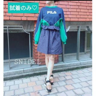 スナイデル(SNIDEL)のSNIDEL×FILA コラボ　スウェットワンピース(ひざ丈ワンピース)