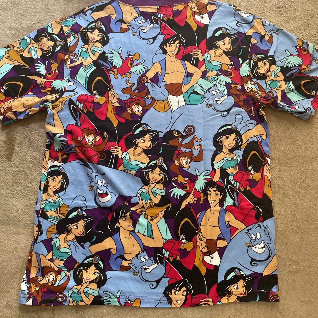 Disney(ディズニー)のDisney公式Tシャツ　アラジン レディースのトップス(Tシャツ(半袖/袖なし))の商品写真