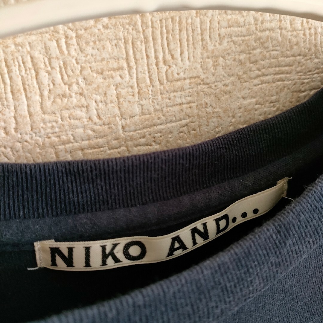 niko and...(ニコアンド)のniko and ... Tシャツ 半袖 紺 ネイビー 無地 チュニック丈 レディースのトップス(Tシャツ(半袖/袖なし))の商品写真
