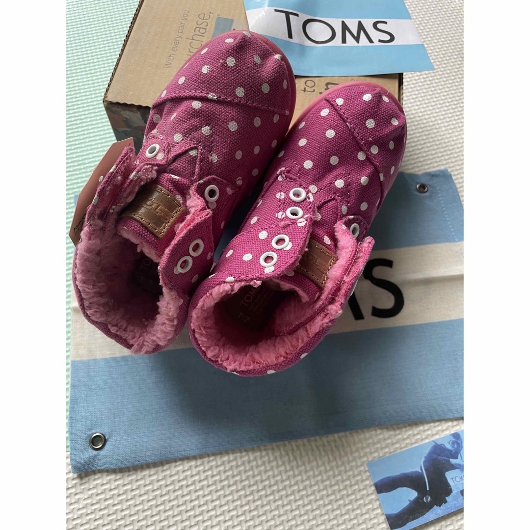 TOMS(トムズ)の★新品★ Toms トムス　キッズ　サイドジッパー　ブーツ　靴　14cm相当 キッズ/ベビー/マタニティのキッズ靴/シューズ(15cm~)(その他)の商品写真