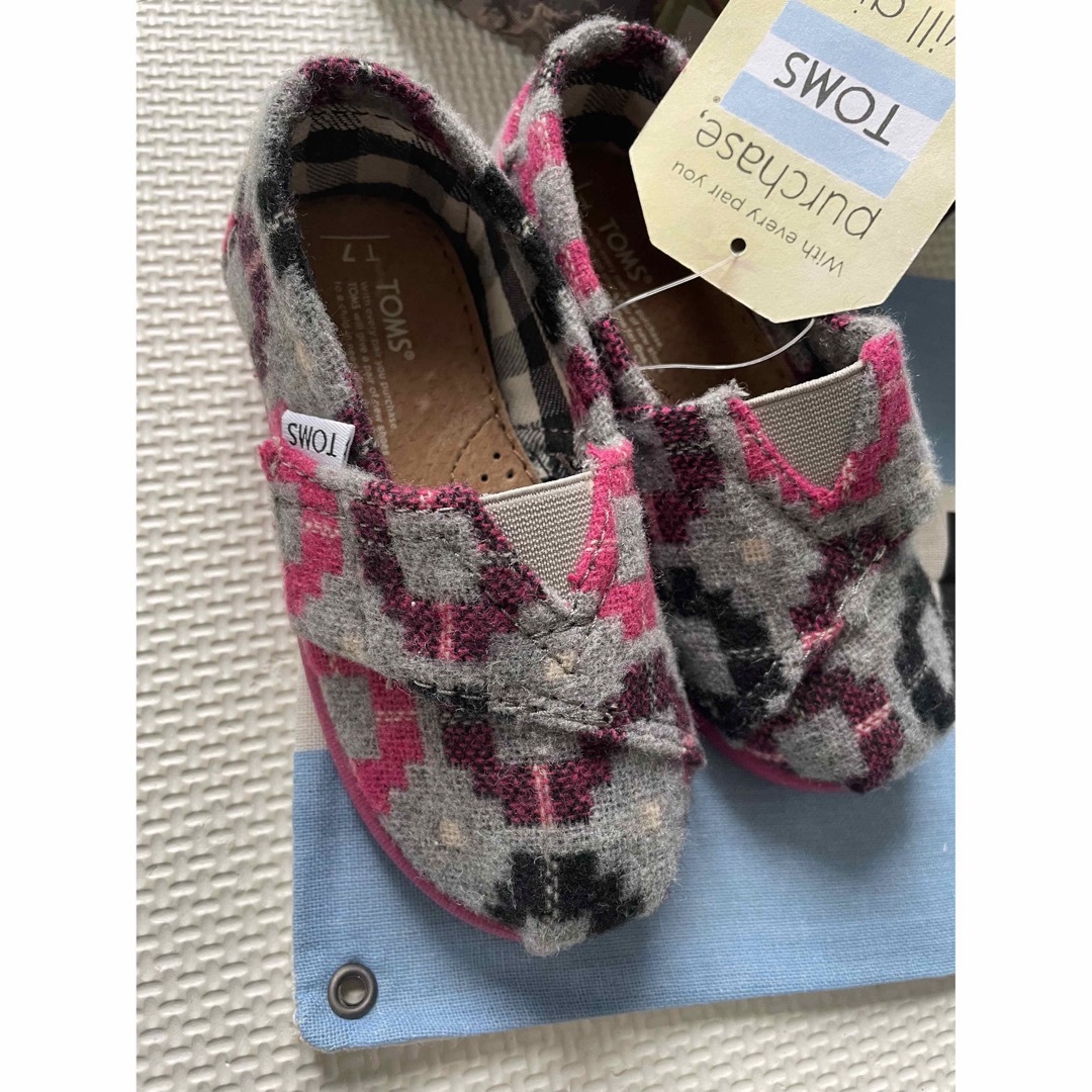 TOMS(トムズ)の★新品★ Toms トムス　キッズ　ブーツ　サイドジッパー　靴　13cm相当 キッズ/ベビー/マタニティのベビー靴/シューズ(~14cm)(スニーカー)の商品写真