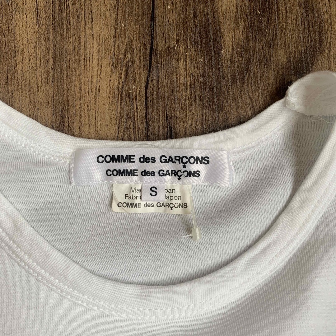 COMME des GARCONS COMME des GARCONS(コムデギャルソンコムデギャルソン)のコムデギャルソンコムデギャルソン レディースのトップス(Tシャツ(半袖/袖なし))の商品写真