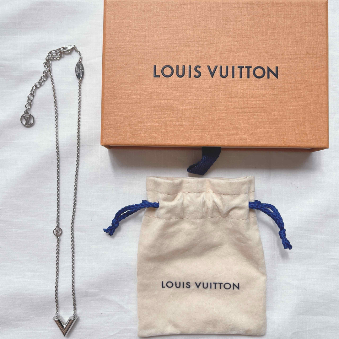 LOUIS VUITTON(ルイヴィトン)のルイヴィトン エセンシャルv ネックレス レディースのアクセサリー(ネックレス)の商品写真