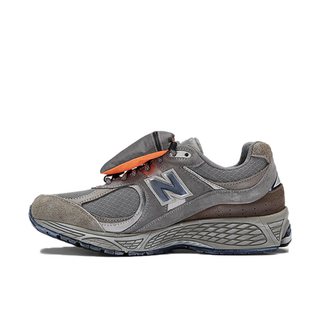 ニューバランス(New Balance)のニューバランス 2002R "グレー" グレー/ネイビー  M2002RVA  30cm(スニーカー)