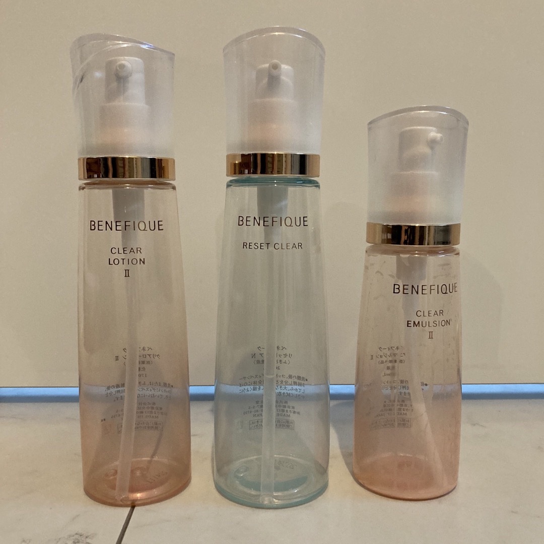 SHISEIDO (資生堂)(シセイドウ)の資生堂　ベネフィーク 空容器３本　ボトルのみ コスメ/美容のメイク道具/ケアグッズ(ボトル・ケース・携帯小物)の商品写真