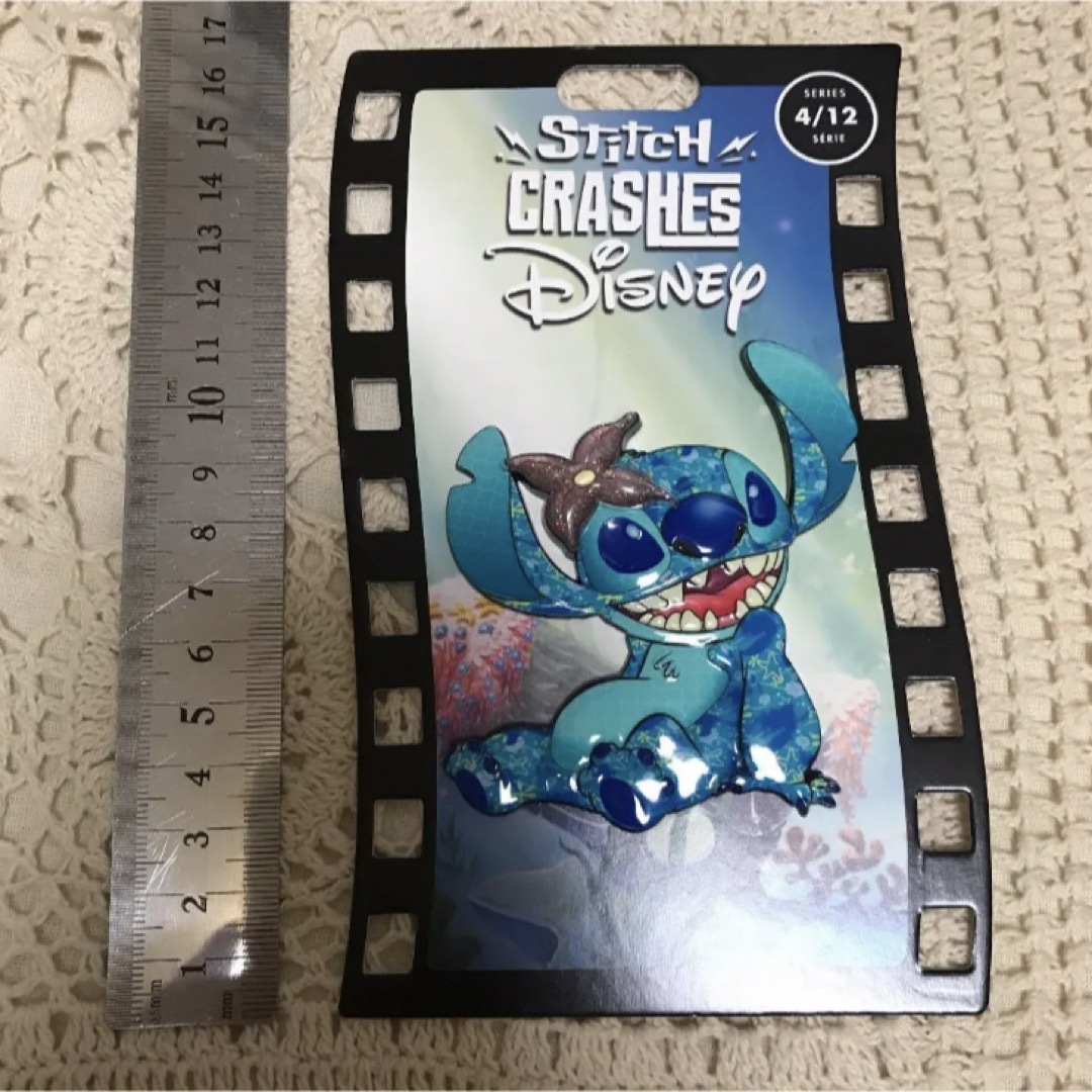 STITCH(スティッチ)の② リトルマーメイド　ディズニー　マンスリー　スティッチ　バッジ　ピン　アリエル エンタメ/ホビーのアニメグッズ(バッジ/ピンバッジ)の商品写真