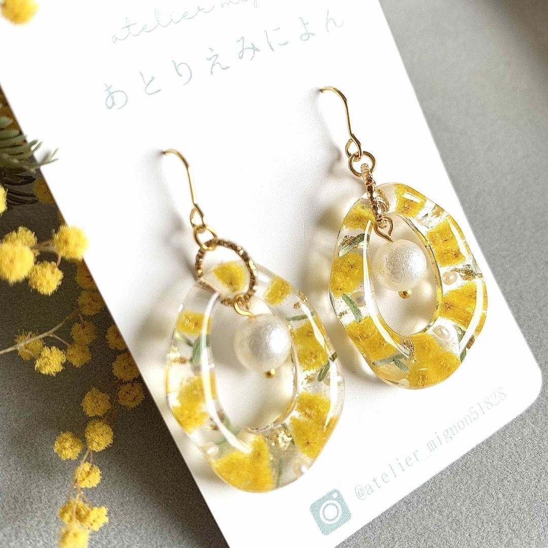 《お値下げ》ミモザのゆるオーバルリングピアス/イヤリング　サージカルステンレス　 ハンドメイドのアクセサリー(ピアス)の商品写真