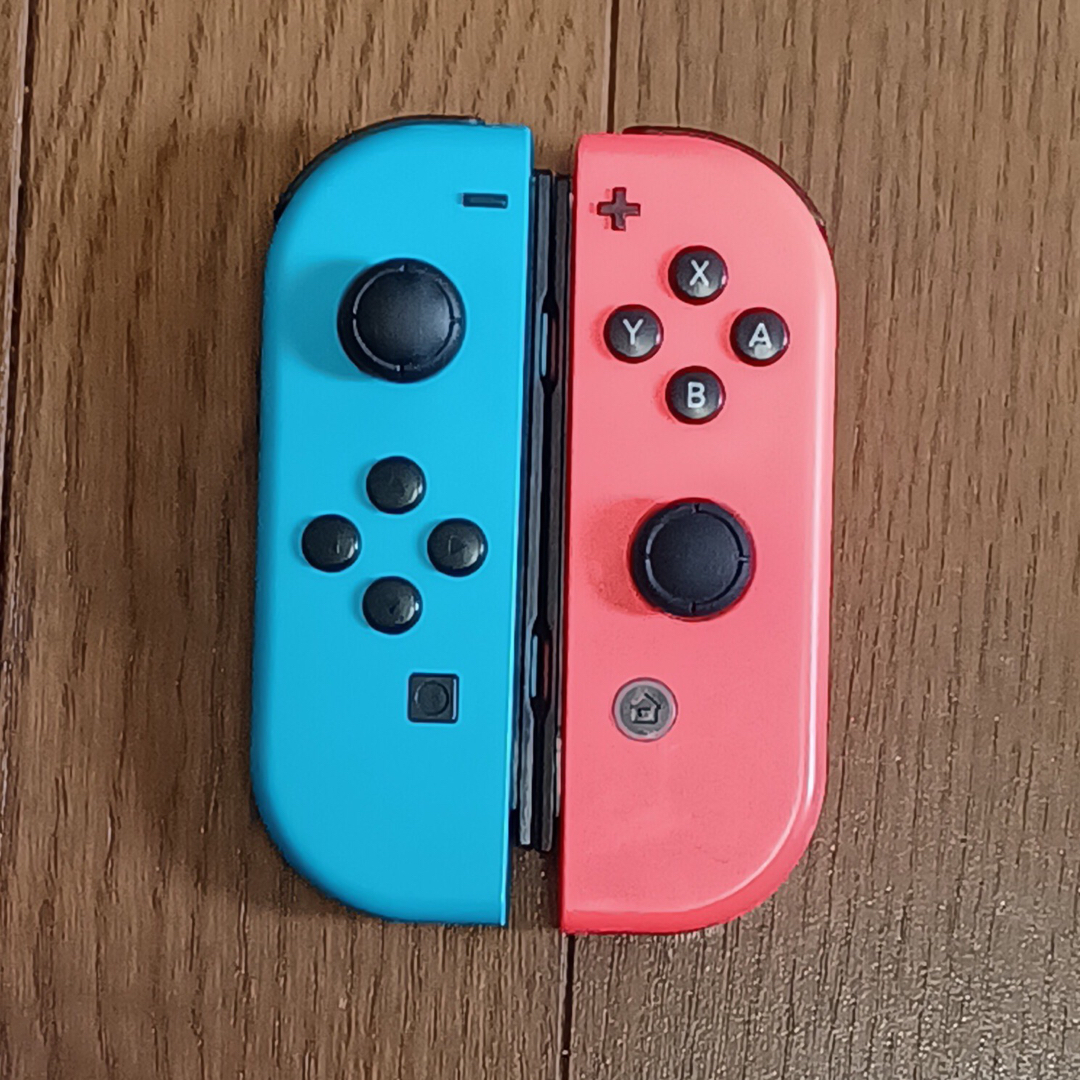 Nintendo Switch(ニンテンドースイッチ)のNintendo switch joy-con 純正 中古 エンタメ/ホビーのゲームソフト/ゲーム機本体(携帯用ゲーム機本体)の商品写真