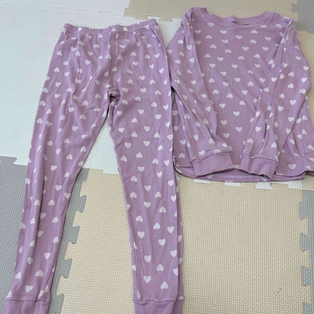 女の子　パジャマ　紫　薄手　140センチ キッズ/ベビー/マタニティのキッズ服女の子用(90cm~)(パジャマ)の商品写真