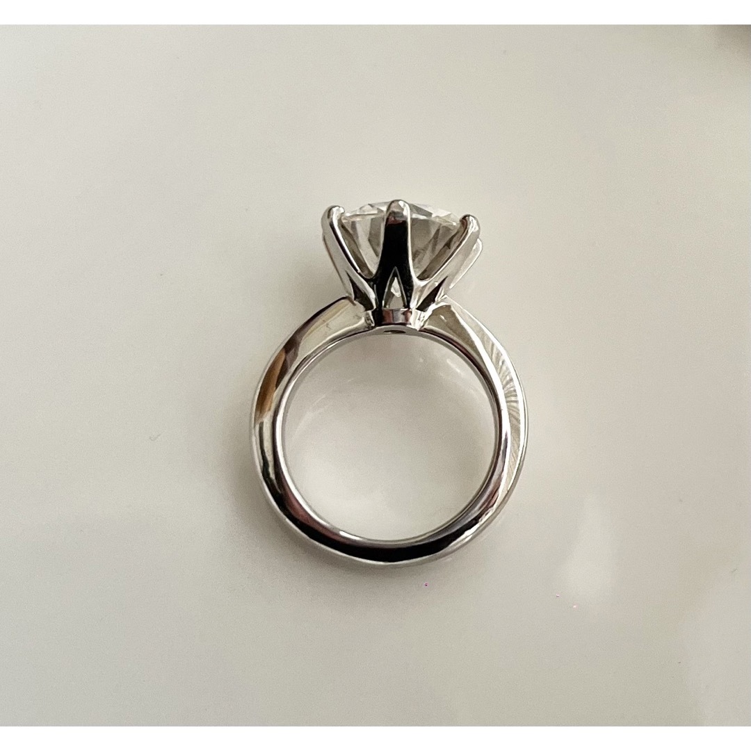 モアサナイト　5ct 8号　ソリテールリング　指輪 レディースのアクセサリー(リング(指輪))の商品写真