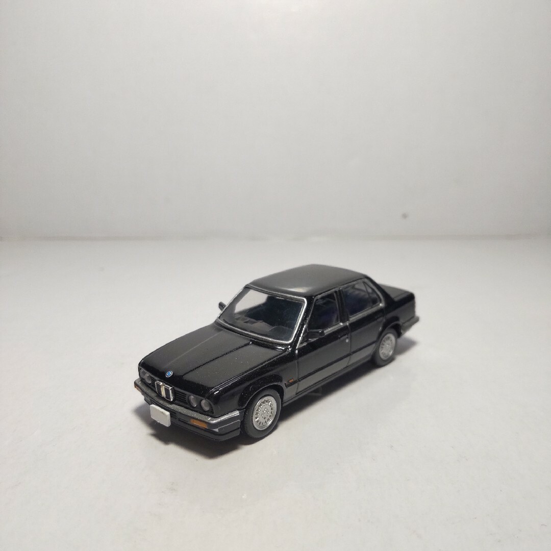 Tommy Tech(トミーテック)のBMW325i 4ドア トミーテック 1/64 エンタメ/ホビーのおもちゃ/ぬいぐるみ(ミニカー)の商品写真