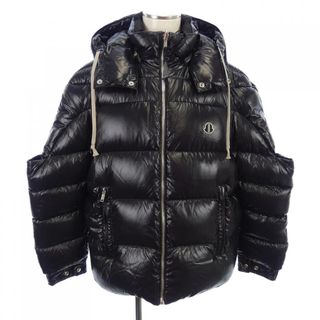 モンクレール MONCLER ダウンジャケット