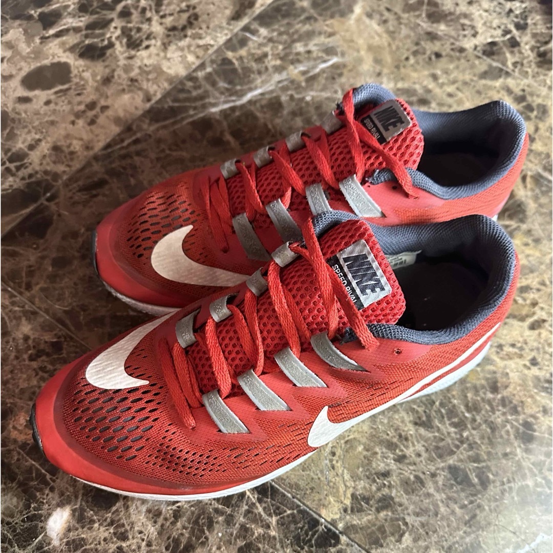 NIKE(ナイキ)の(最終価格)Nike racing ランニングシューズレッド25.5cm スポーツ/アウトドアのランニング(シューズ)の商品写真