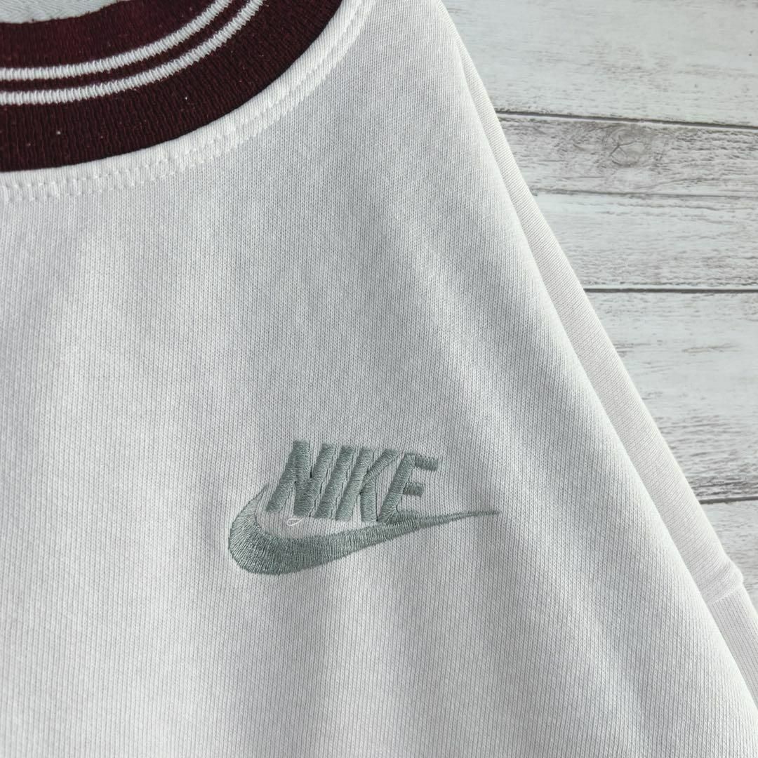 NIKE(ナイキ)の【入手困難!!】ナイキ ✈︎foot locker別注 刺繍 ワンポインロゴ メンズのトップス(スウェット)の商品写真