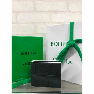 ボッテガヴェネタ(Bottega Veneta)のボッテガヴェネタ カセット  二つ折りウォレット 財布 黒(折り財布)