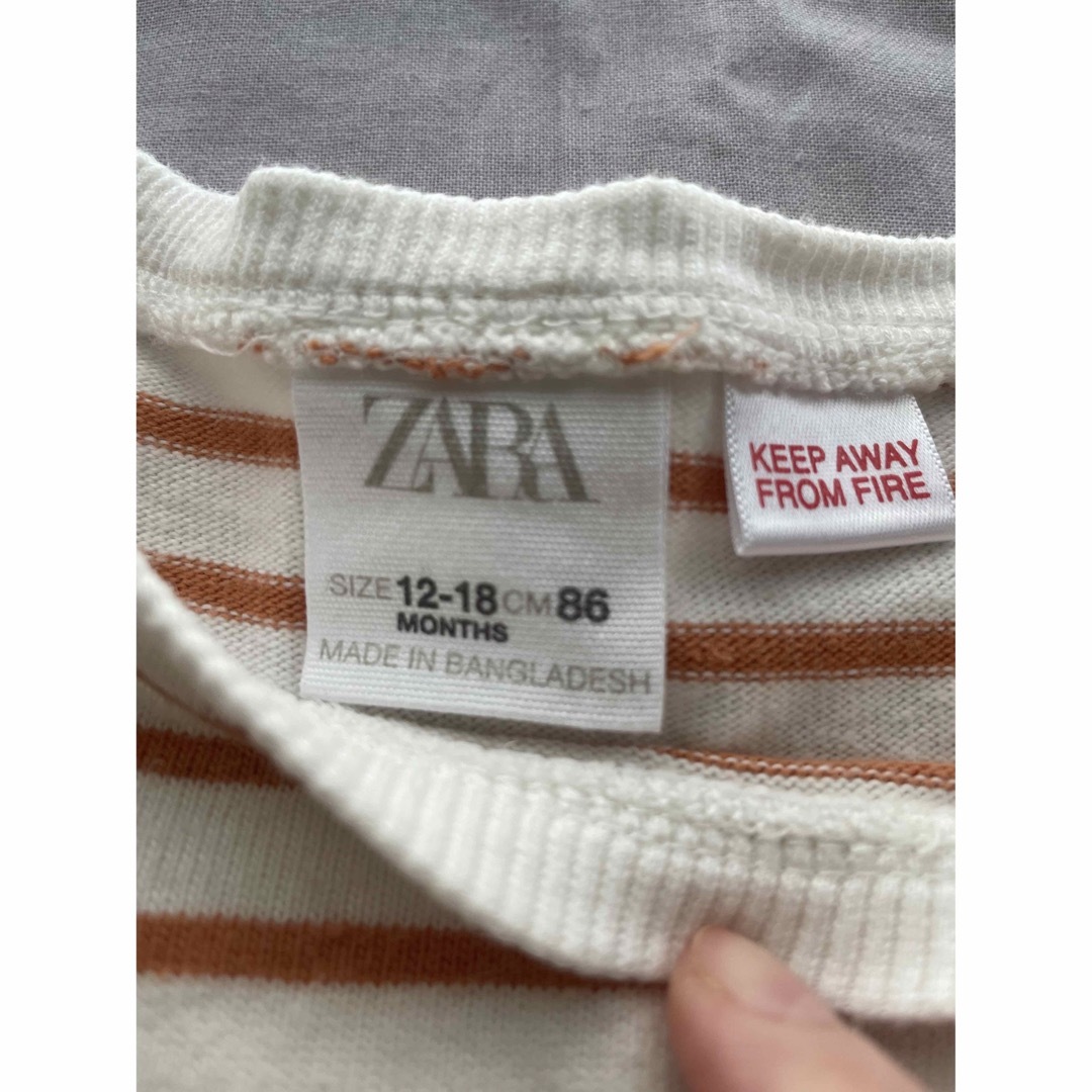 ZARA KIDS(ザラキッズ)のzara ボーダー　ロンt 86cm 12〜18ヶ月 キッズ/ベビー/マタニティのベビー服(~85cm)(Ｔシャツ)の商品写真