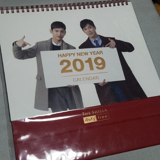 トウホウシンキ(東方神起)の東方神起 2019 卓上カレンダー 非売品(アイドルグッズ)