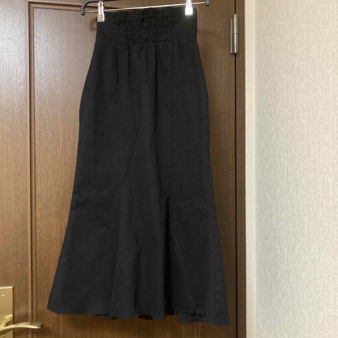 abc une face(アーベーセーアンフェイス)のアーベーセーアンフェィス　マーメイドスカート　Mサイズ　黒 レディースのスカート(ロングスカート)の商品写真