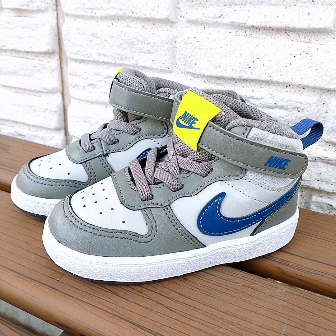 NIKE(ナイキ)のレア　NIKE　コートバーロウMID2 　ハイカット　スニーカー　13　ベビー キッズ/ベビー/マタニティのベビー靴/シューズ(~14cm)(スニーカー)の商品写真