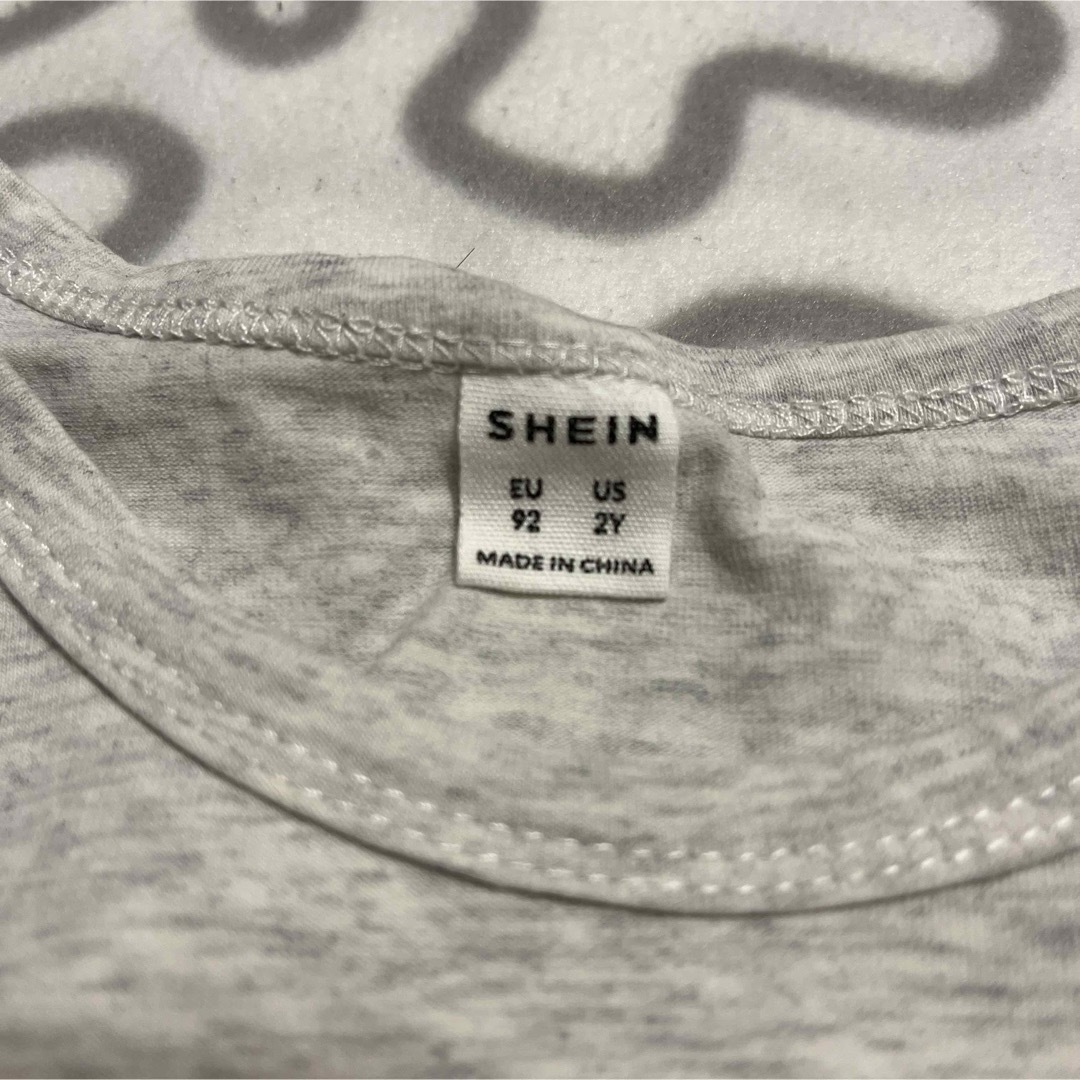 SHEIN(シーイン)の92サイズ タンクトップ キッズ/ベビー/マタニティのキッズ服男の子用(90cm~)(Tシャツ/カットソー)の商品写真